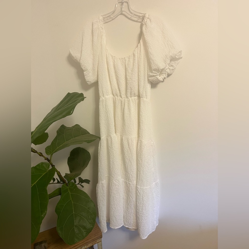 ASTR gauze crepe puff sleeve white midi - Picture 7 of 7